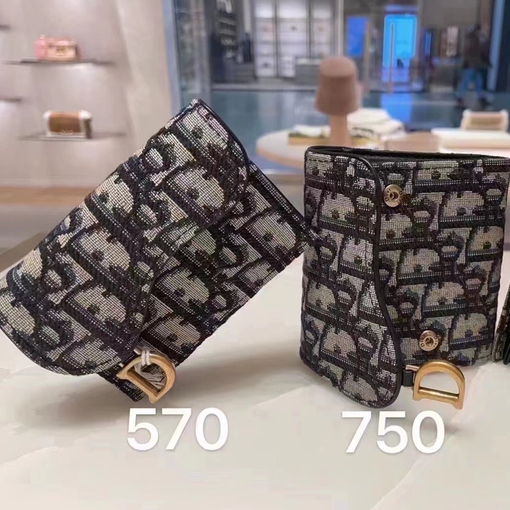 SOLD 95% NEW DIOR WALLET - Picture 1 of 8